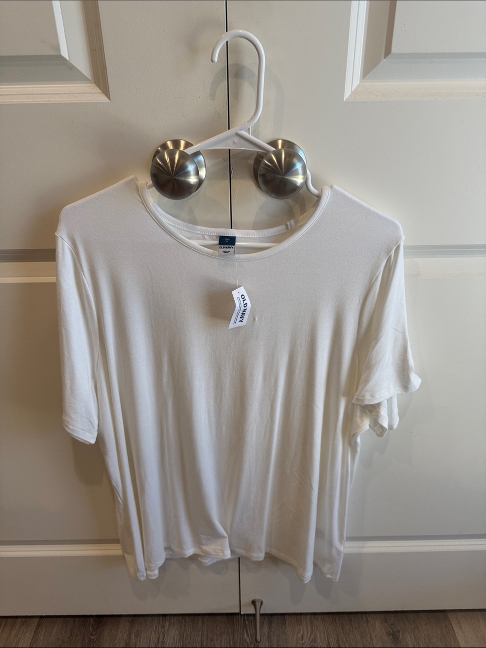 Old Navy White Short Sleeve Crewneck Tee